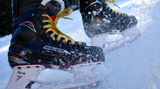 How to stop on hockey skates (step-by-step for beginners)