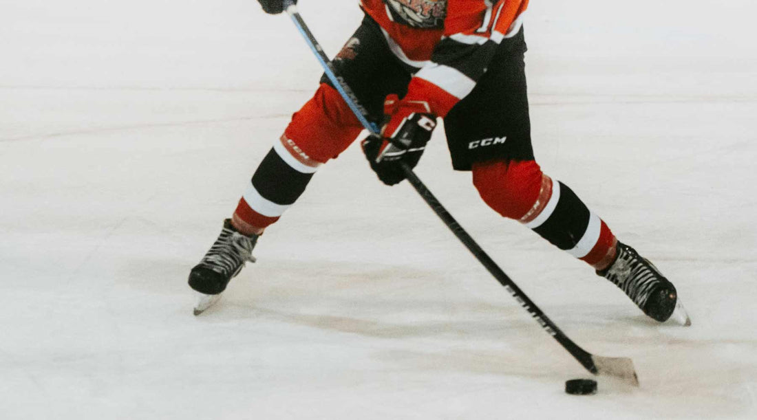 Low-Kick vs Mid-Kick Hockey Sticks and How to Choose